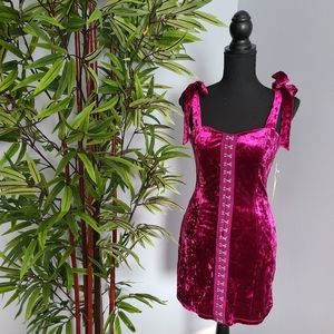 FOREVER 21 - Crushed Velvet Mini Dress